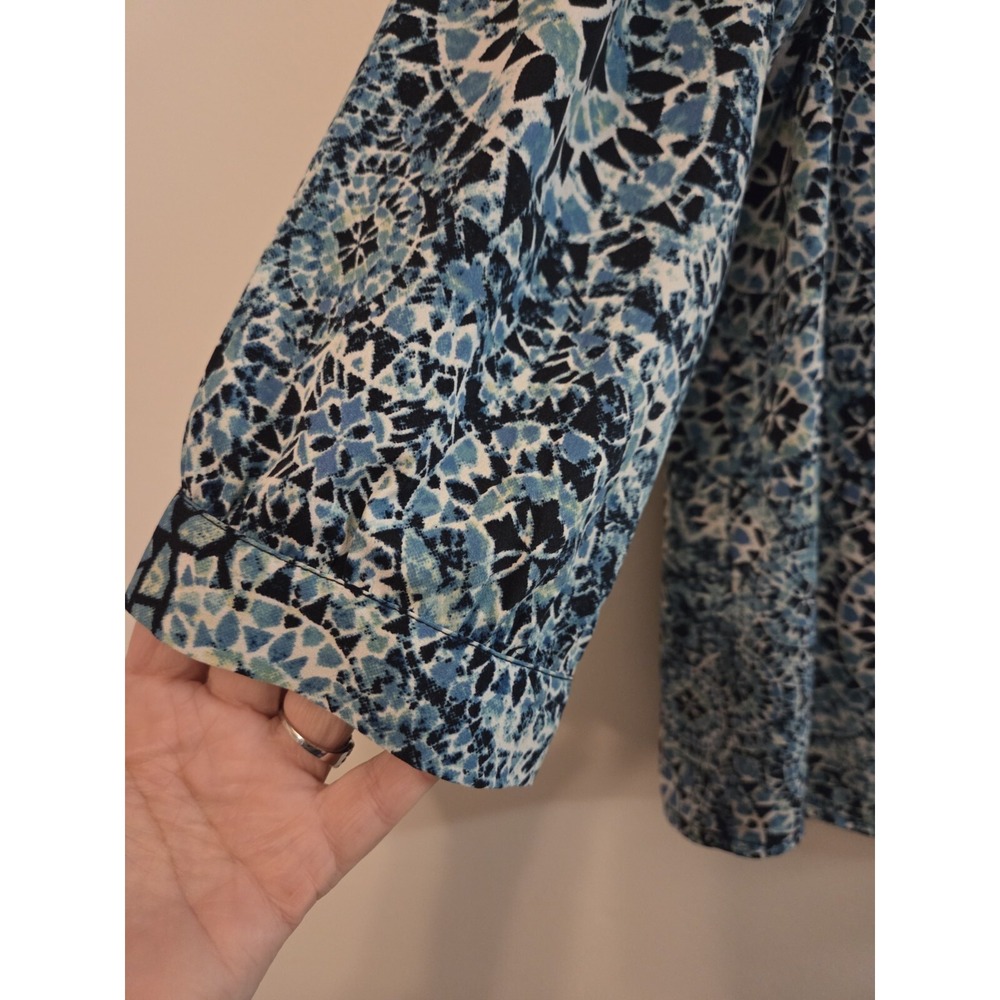 Chico's women's blouse-size 1(Medium) - Picture 3 of 5